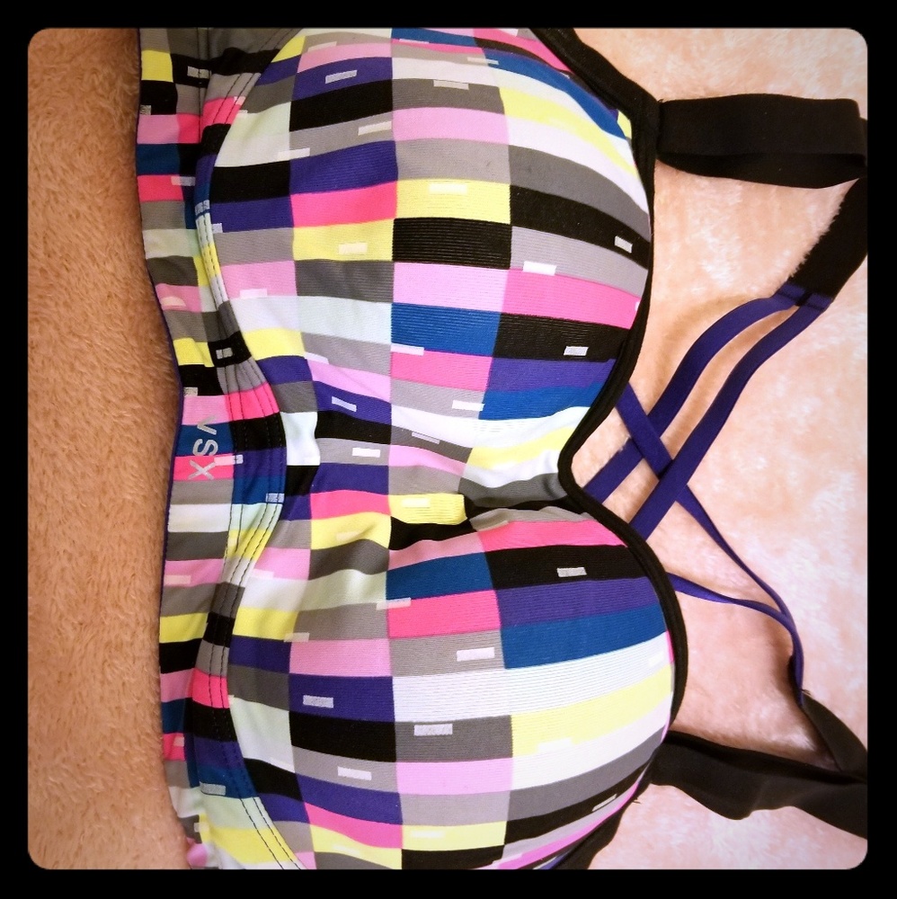 Victoria's secret 34D sports bra